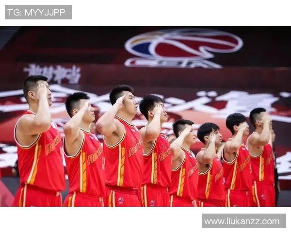 中国男篮与美国男篮巅峰对决展现篮球魅力与体育精神的激烈碰撞